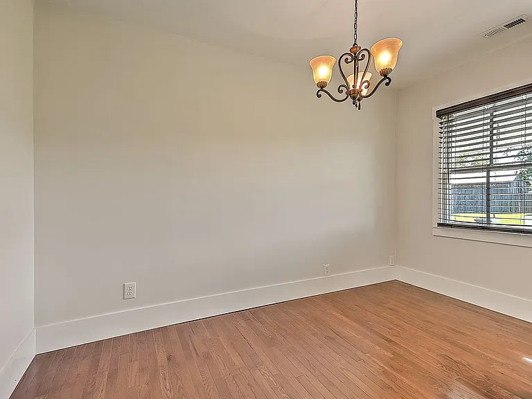 403 Silver Lake Rd — Photo 35