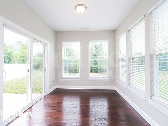 5th image of 130 Habersham Ct