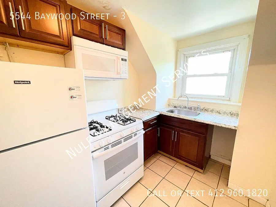 5544 Baywood St #3