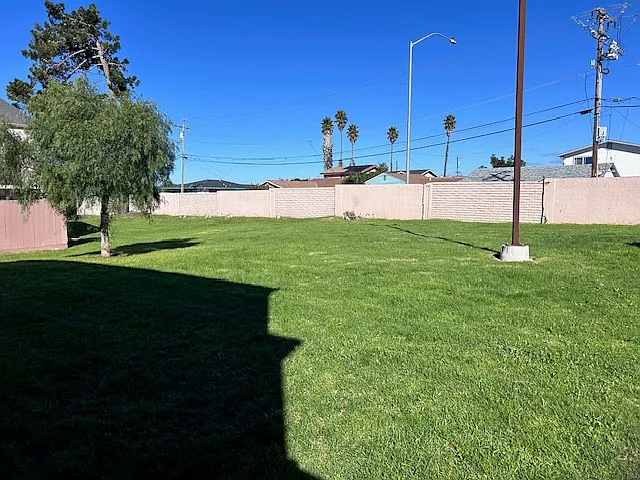 Building Photo - 914 Acosta Plz #38