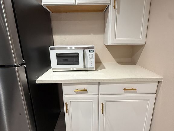5th image of 1741 W Olive Ave #B