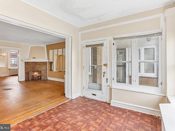 3rd image of 6505 N Smedley St