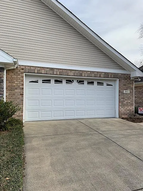 3 bed, 1860 sqft, $2,100 — Photo 2