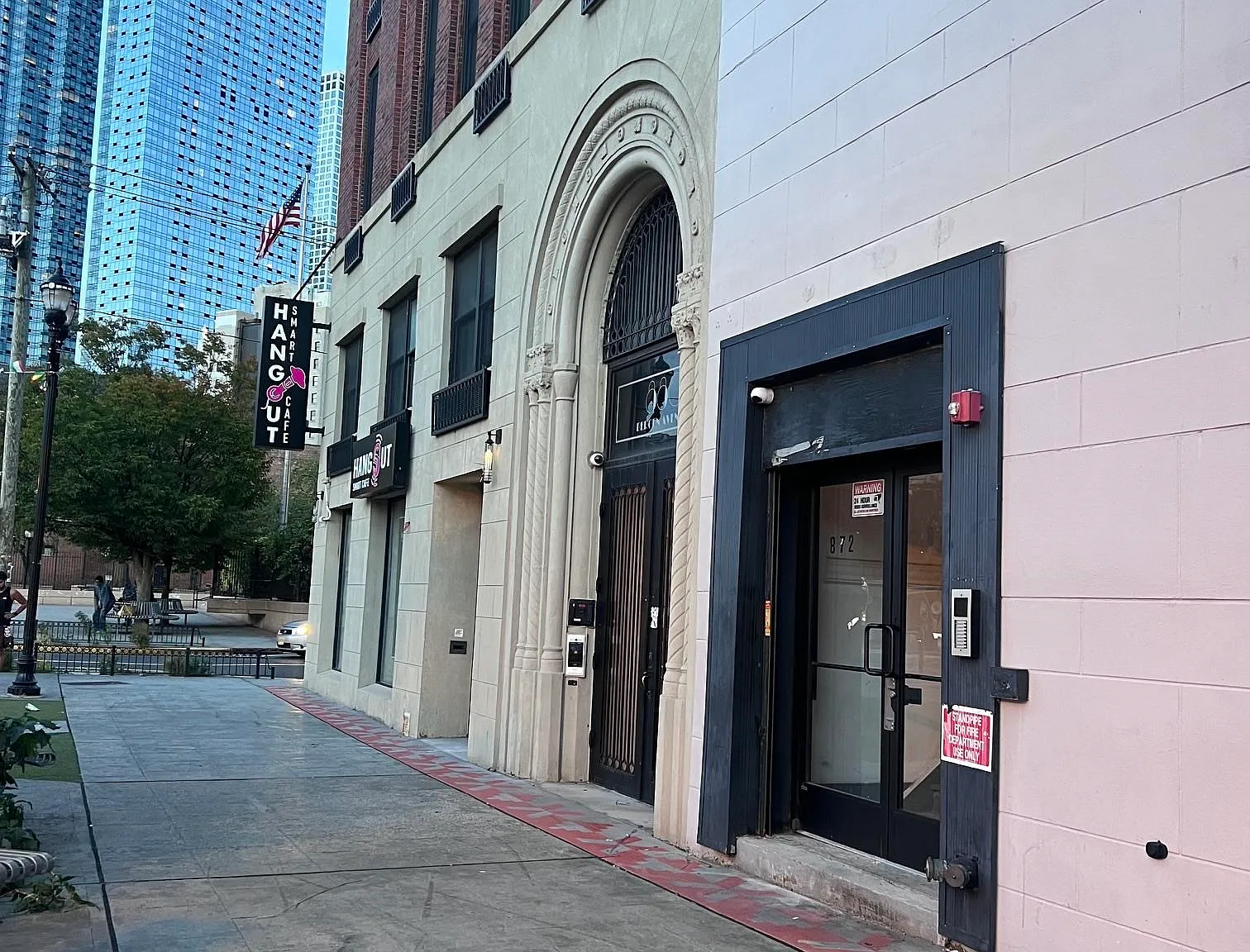 2 bed, 1.0 bath, 800 sqft, $2,450 — Photo 4