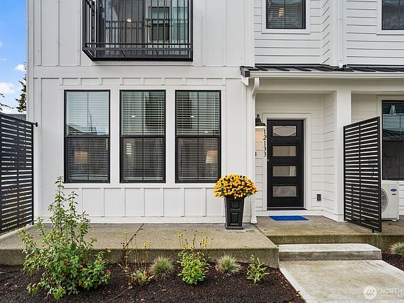 4th image of 12073 127th Avenue E #53