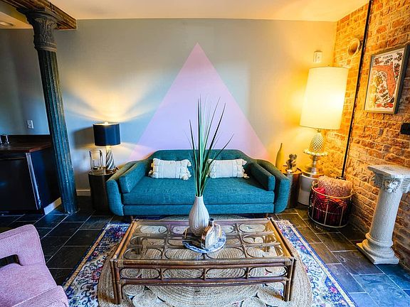 2nd image of 709 Jackson Ave APT 101
