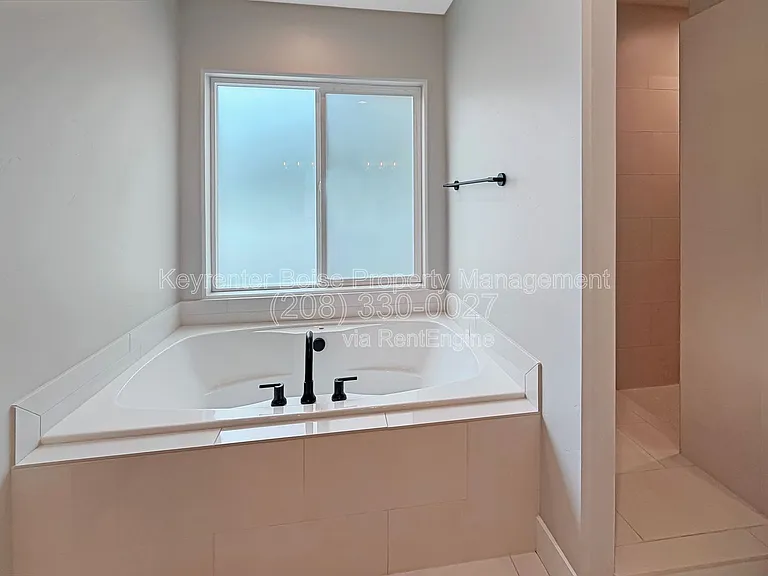 8423 W Brooks Dr — Photo 18