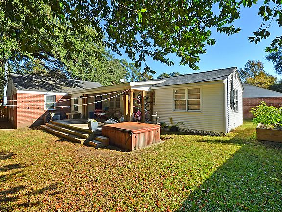 5th image of 1167 Braddock Ave