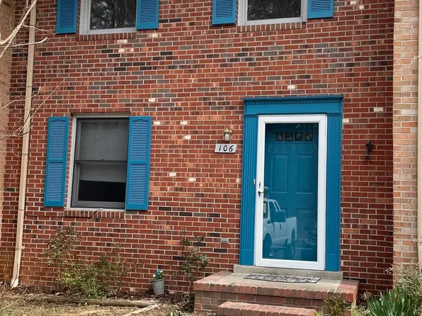 106 Lyndale Ct, Fredericksburg, VA 22405