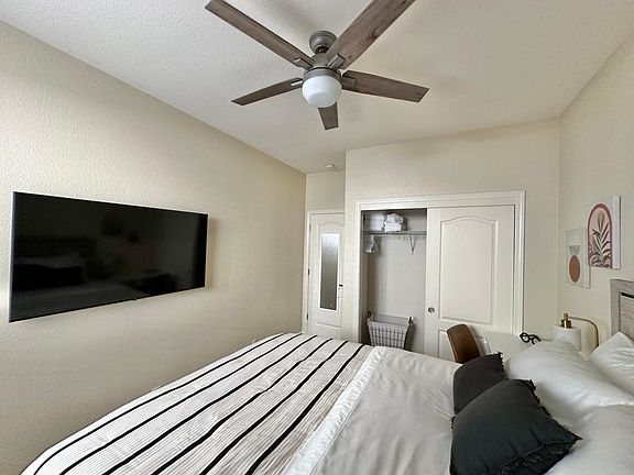 3rd image of 4027 Toulon Ct