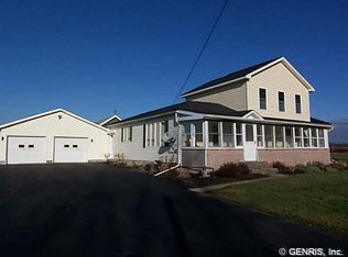 6377 Westacott Rd, Stafford, NY 14143