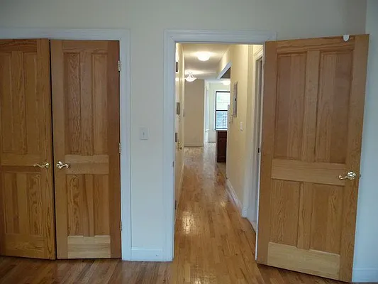 Rented by Perry Associates NYC Inc | media 6