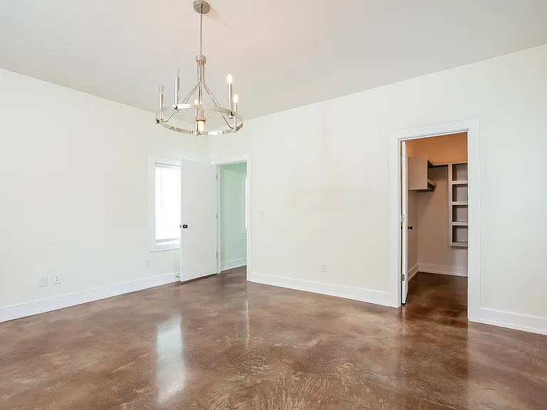 2123B Burns St — Photo 14