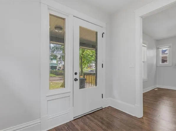3249 Lockridge St, Kansas City, MO 64128