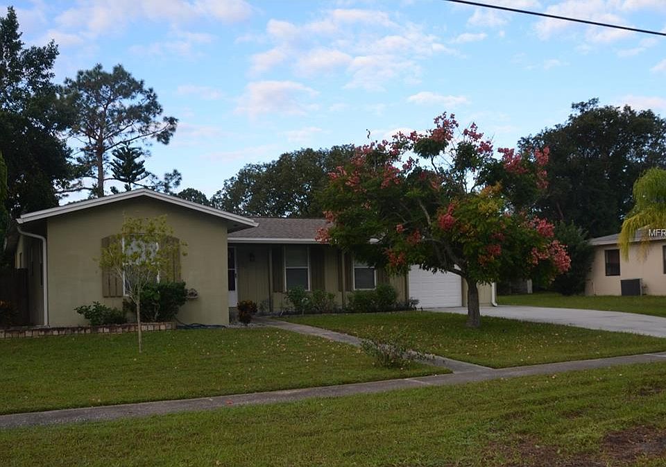 1st image of 926 Saxon Blvd #11