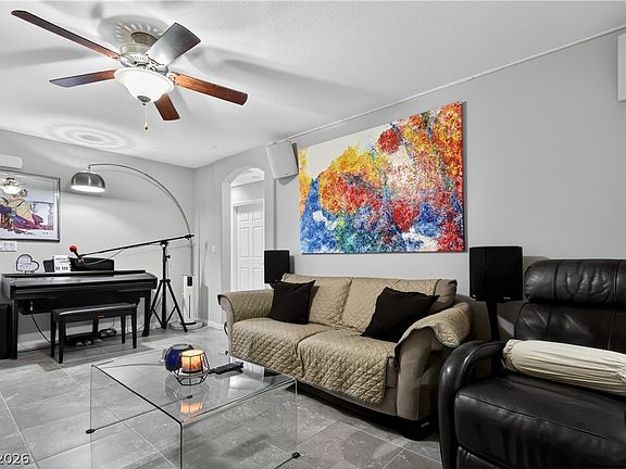 4th image of 2870 Beacon Rock Dr