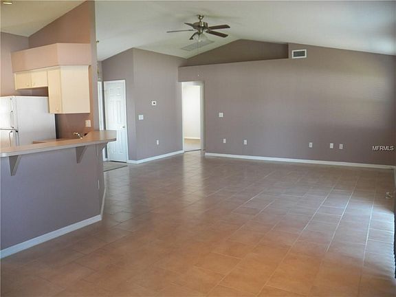 4th image of 1495 Meadows Pond Dr
