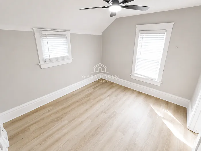991 Diana Ave — Photo 9