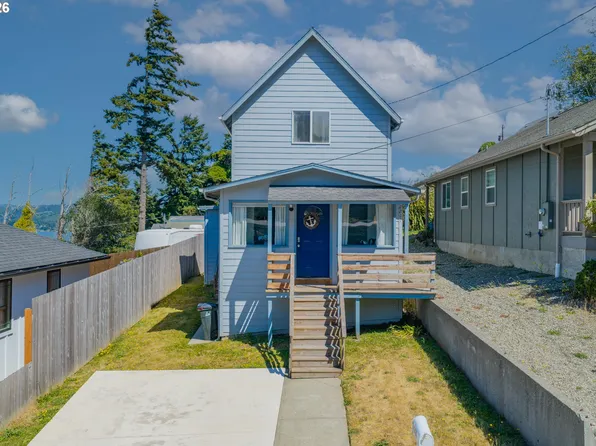 2211 Sherman Ave, North Bend, OR 97459