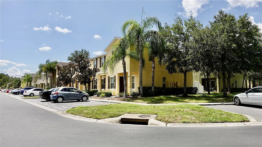 2 bed, 2.5 bath, 1192 sqft, $1,650 — Photo 4