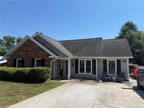 1002 Lawson St, Reidsville, NC 27288