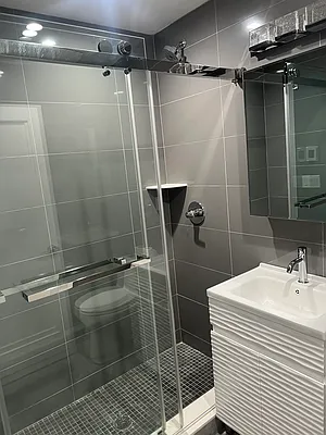 Rented by Plaza Realty | media 10