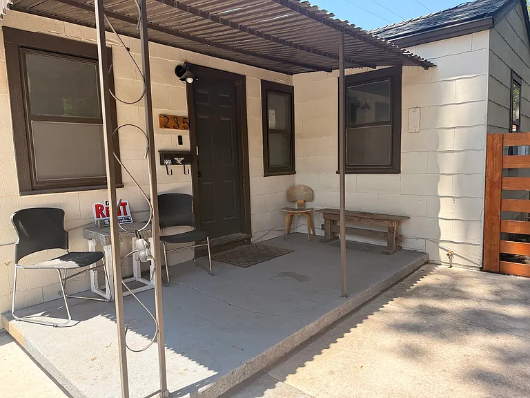 235 S Vine St — Photo 5