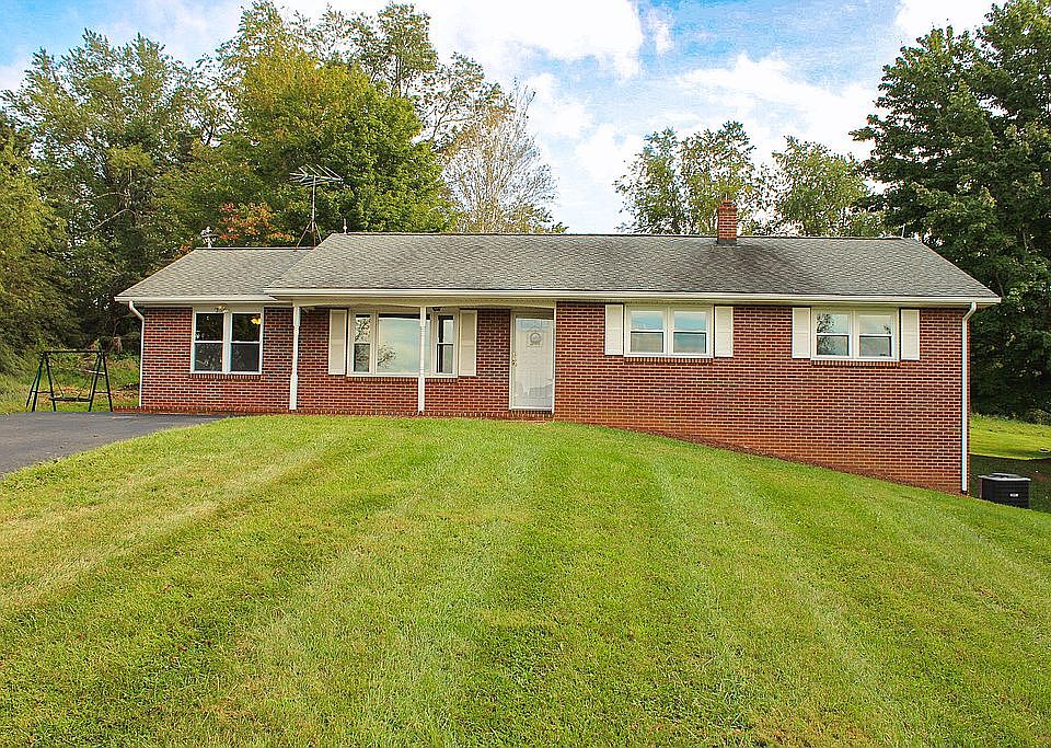 1st image of 400 Ridgeview Rd NW