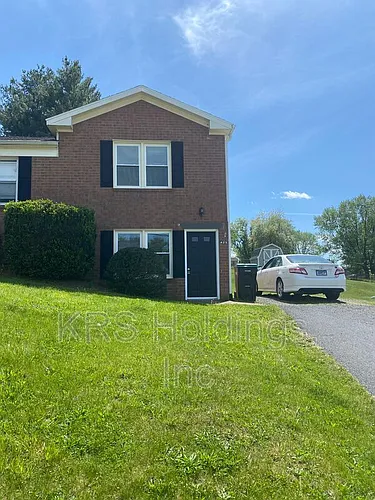 425 Mill St Photo 1