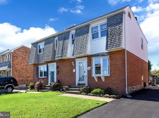 1106 Gray Ct, New Castle, DE 19720