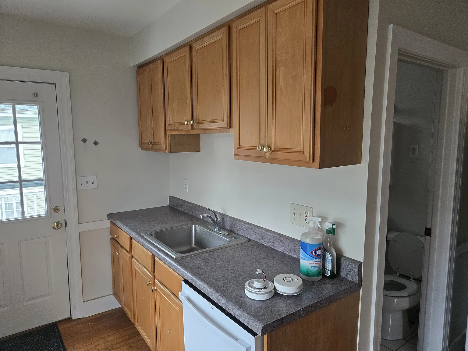 2 bed, 1200 sqft, $2,100 — Photo 4