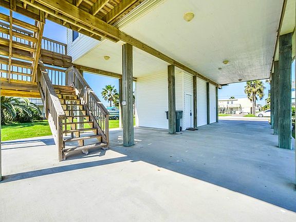 3rd image of 23007 Cuadro St
