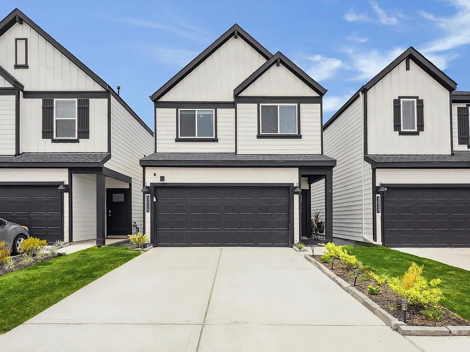 3215 Creston Gate Dr