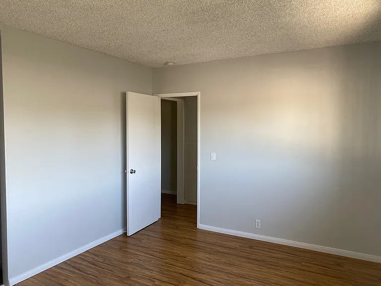 523 N Wilson Ave #6 — Photo 7