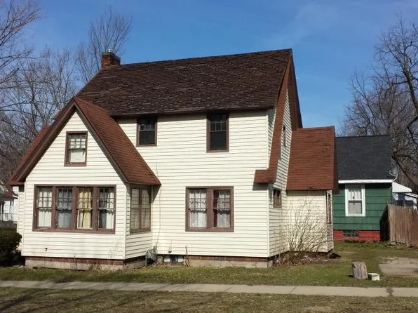 1320 6th St, Muskegon, MI 49441