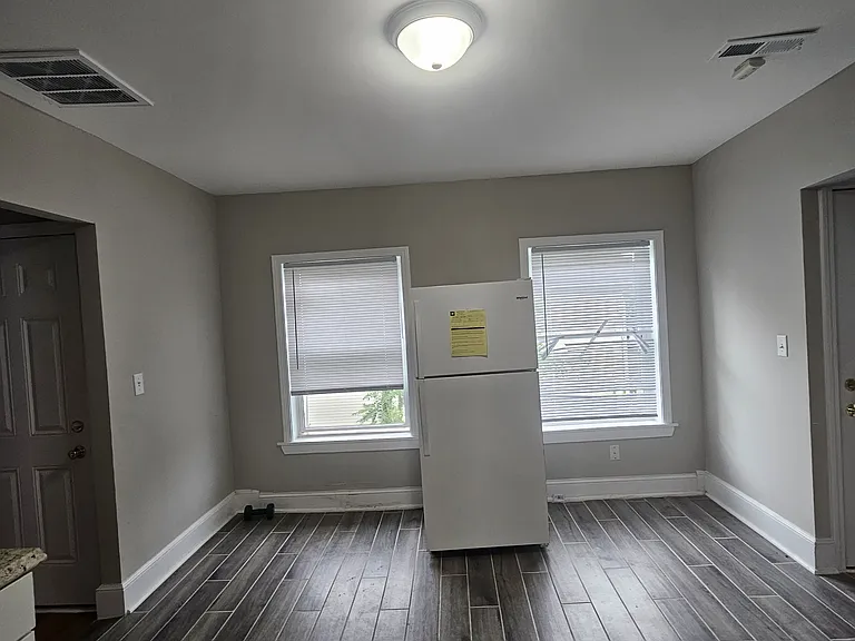 49 Stevens St #2B — Photo 4