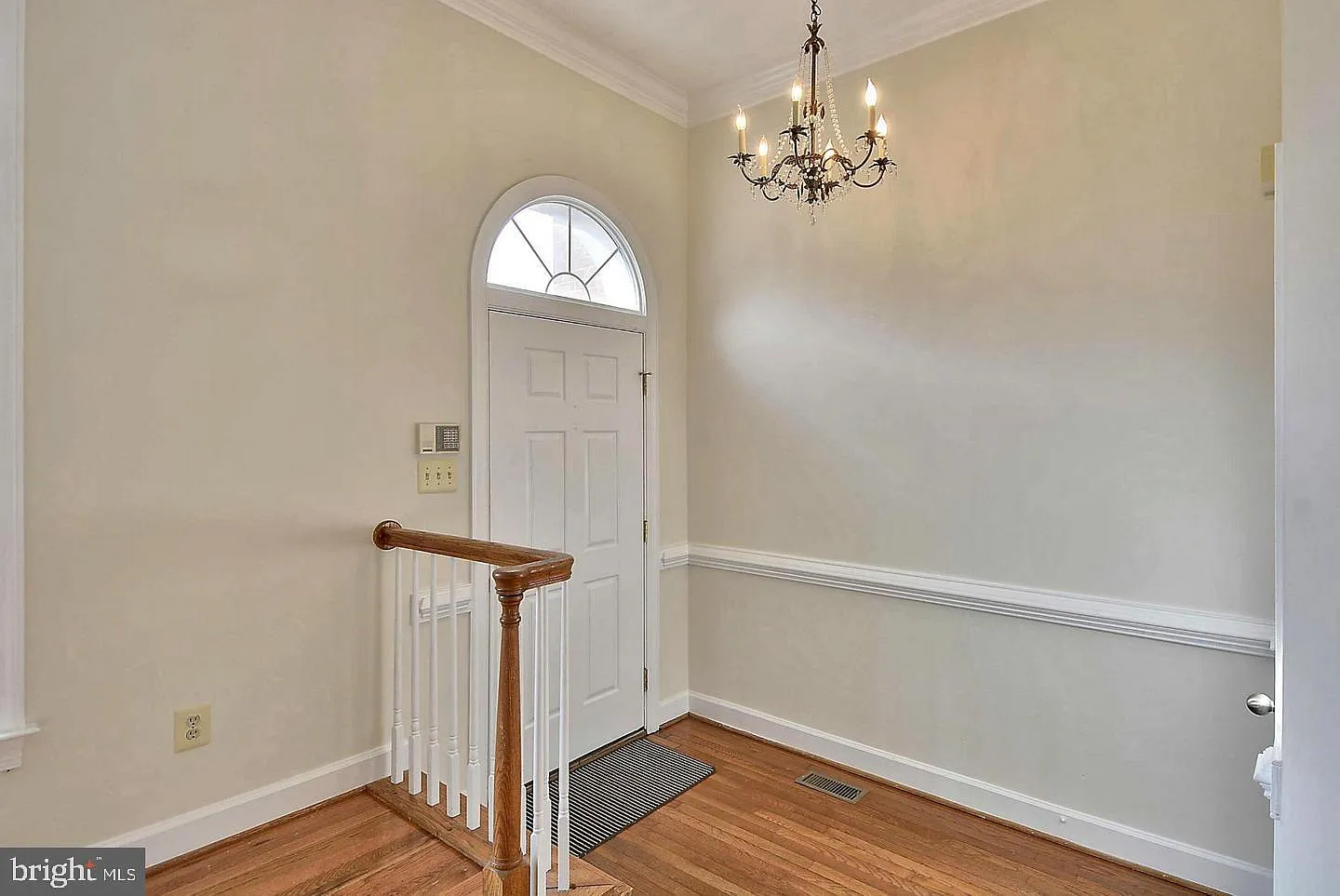 3 bed, 3.5 bath, 2861 sqft, $4,700 — Photo 2