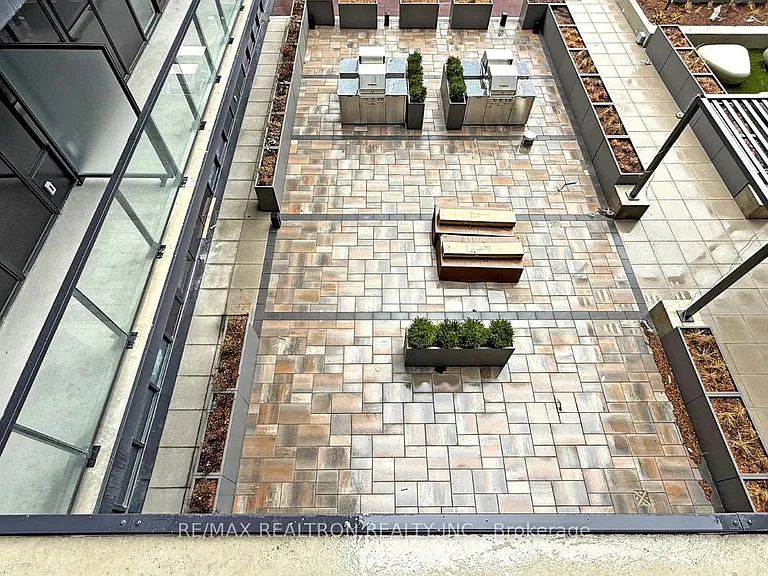 285 Dufferin St #401 — Photo 5