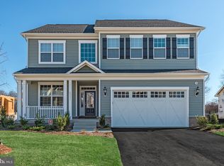 8757 Southern Oaks Pl, Lorton, VA 22079