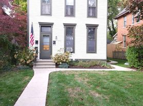 1210 W Washington Blvd