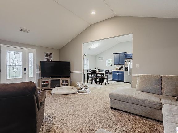 3rd image of 530 Old Flaherty Rd