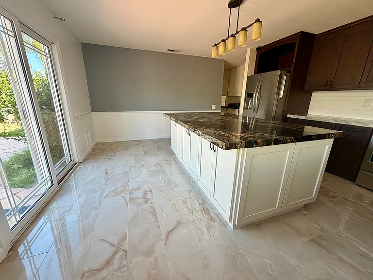 4937 Avenida De Angelina — Photo 11