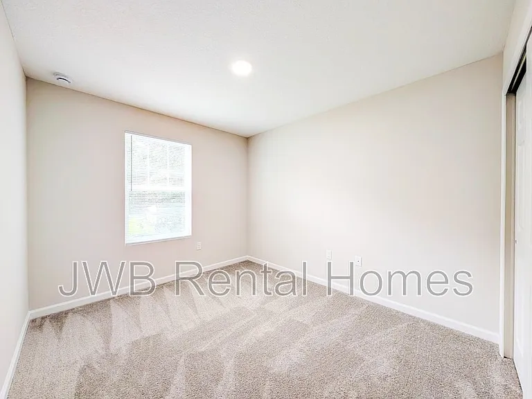 1128 Comanche St — Photo 14