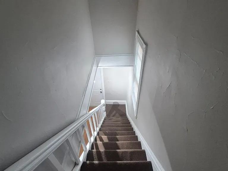 16 Asbury St — Photo 10