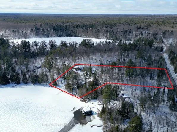 250 Clear Lake Rd, Seguin, ON P2A 2W8