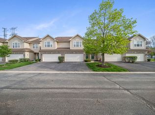 665 Countryfield Ln, Elgin, IL 60120