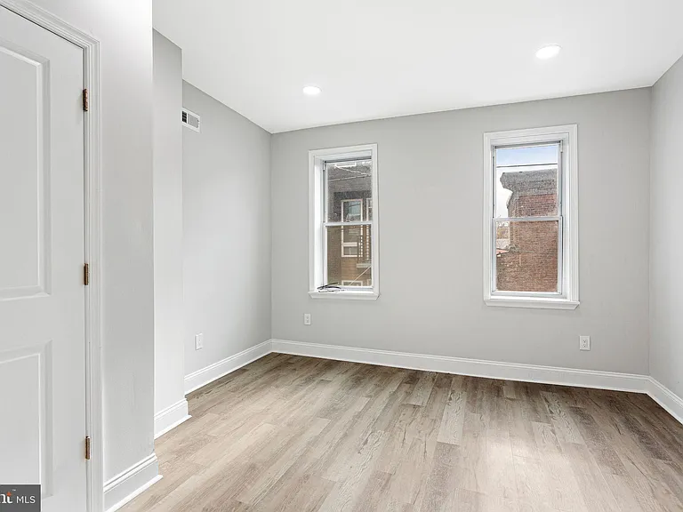 1847 Gerritt St — Photo 21
