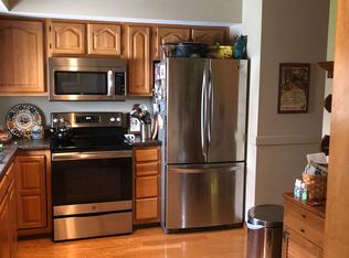 61 Midlake Cir, East Syracuse, NY 13057