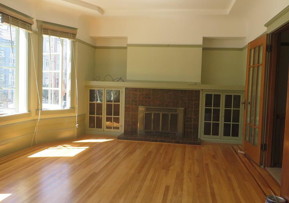 Sunny Livingroom