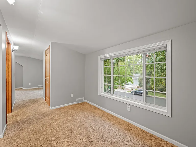 1711 Rose Pl — Photo 19